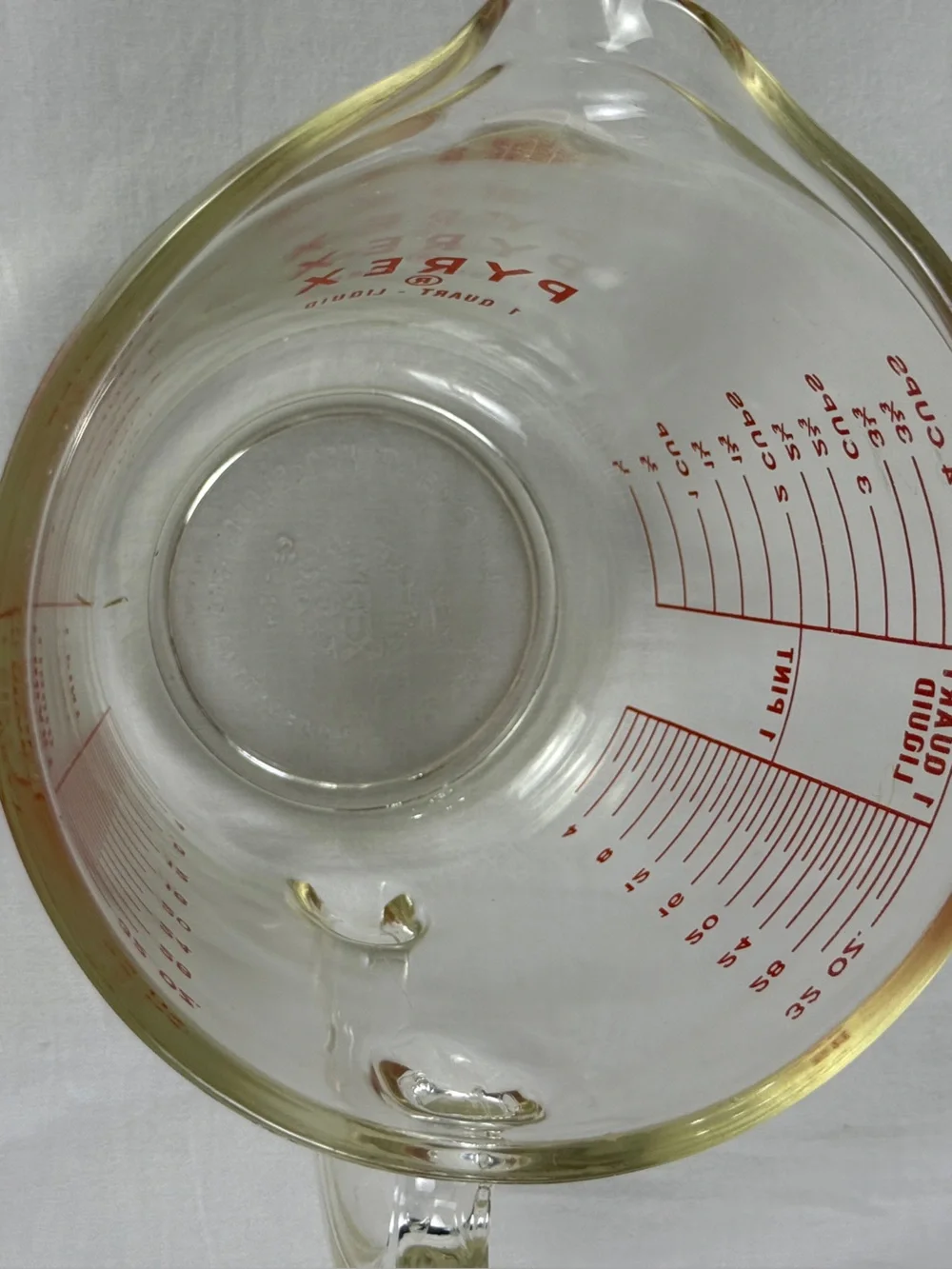 Vintage PYREX 1 quart or 4 cup Glass Measuring Cup red text
